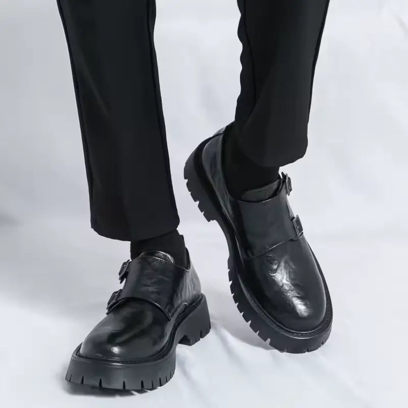 Chaussures pour hommes en cuir à couture