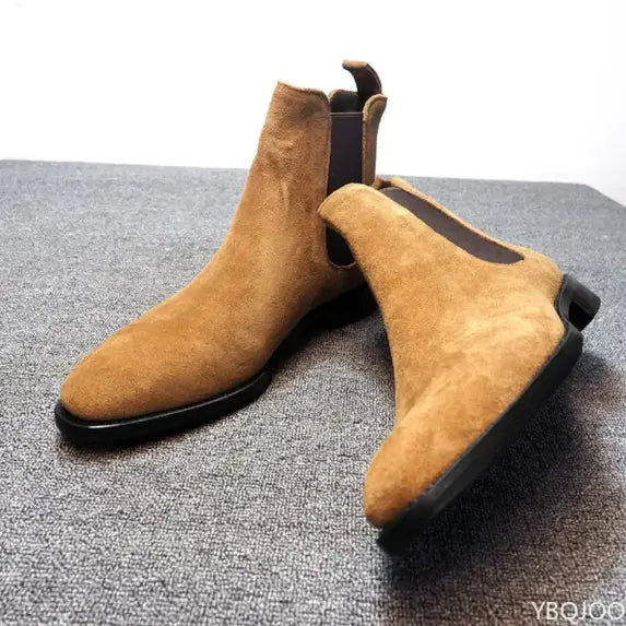 Bottines Suédées pour un Look Sobre